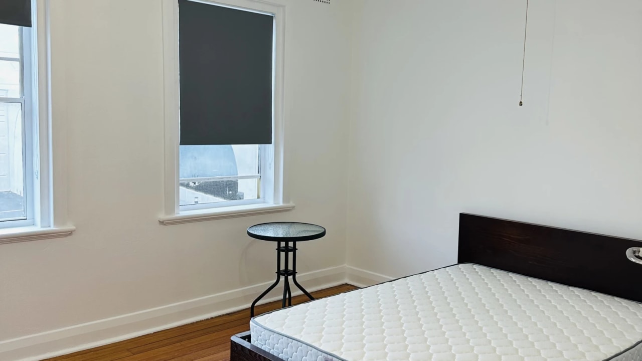 Furnished room in a flatshare