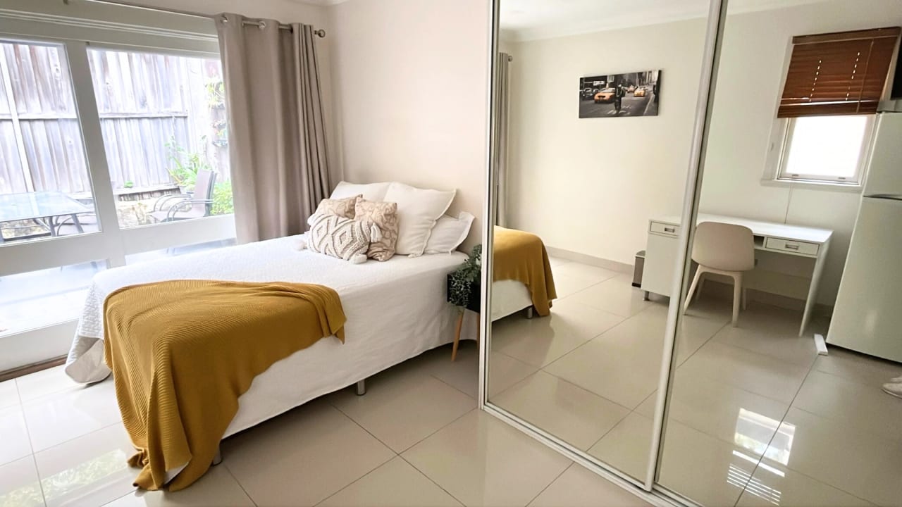 Furnished room in a share house