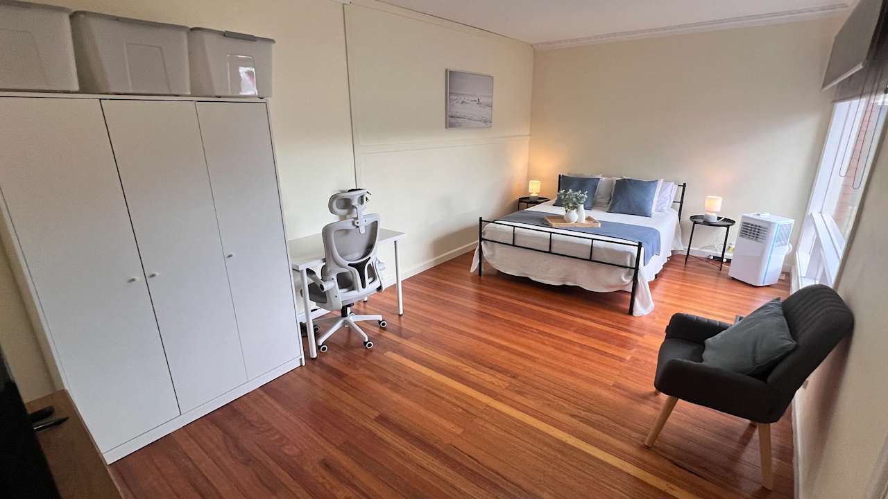 Furnished room in a share house