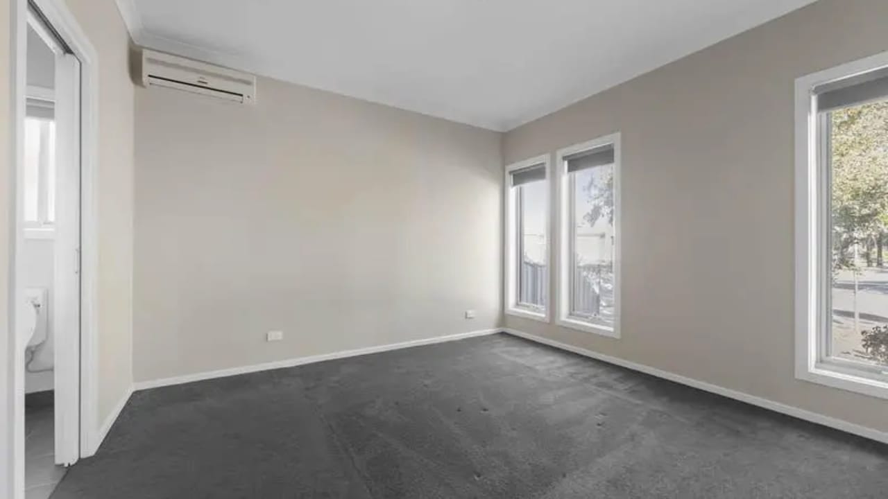 Room with ensuite in a share house
