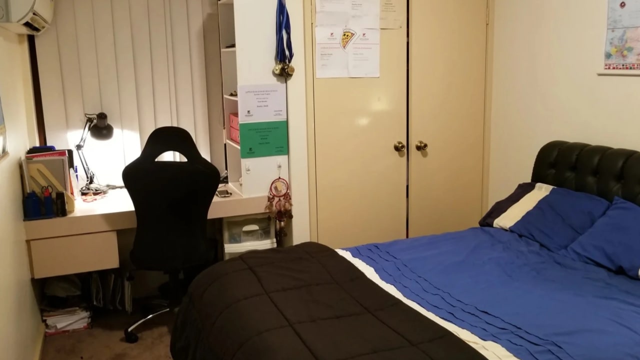 Furnished room in a share house