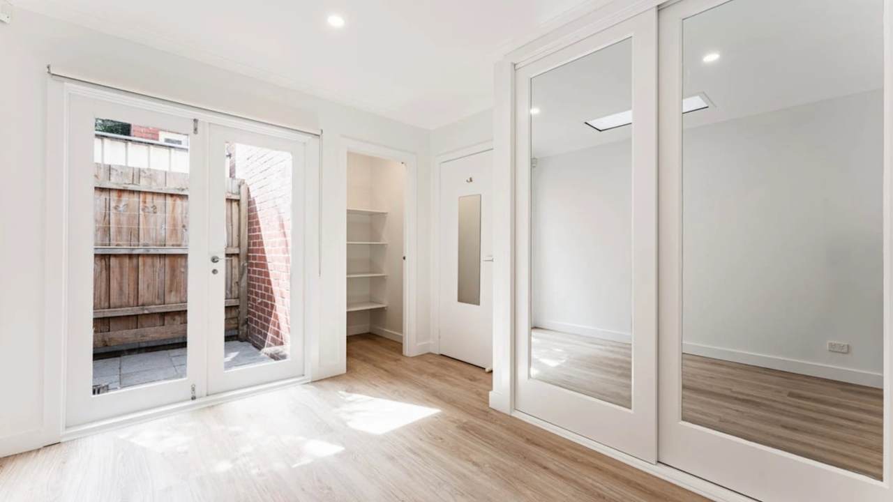 Unfurnished room in a share house