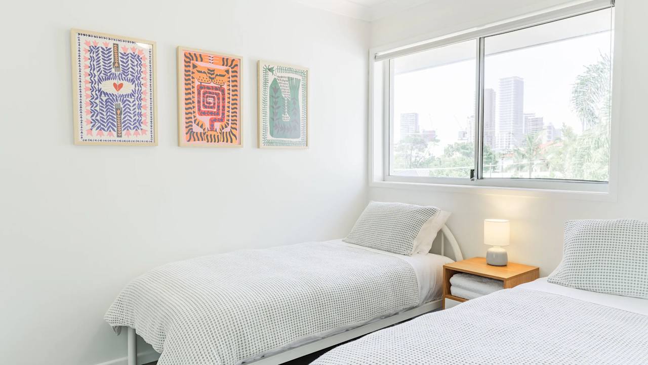 Whole property with 2 rooms for rent