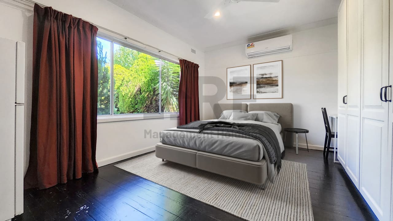 Furnished room in a share house