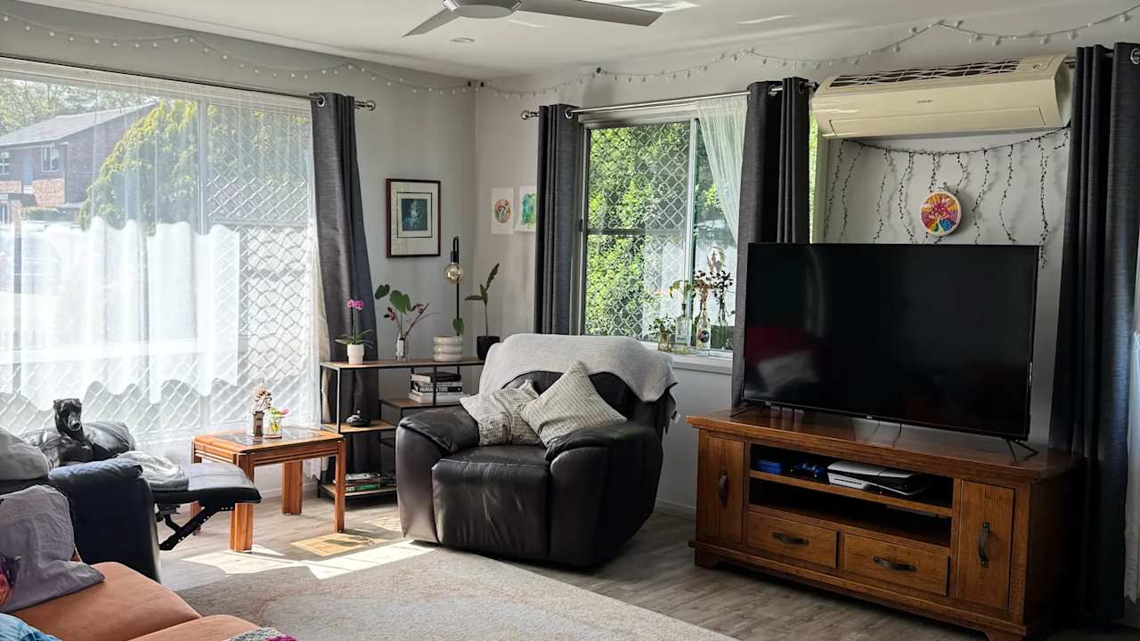 Unfurnished room in a share house