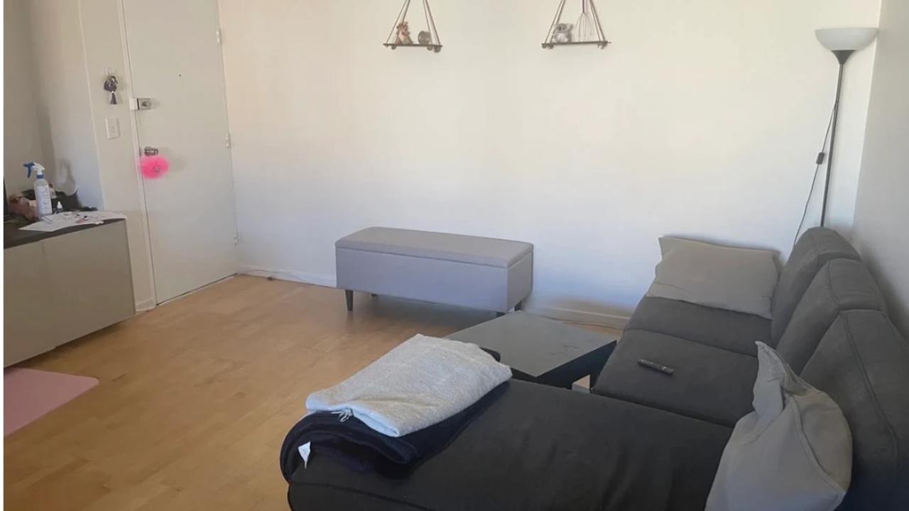 Furnished room in a flatshare