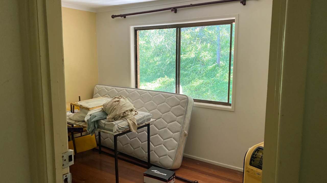 Unfurnished room in a share house