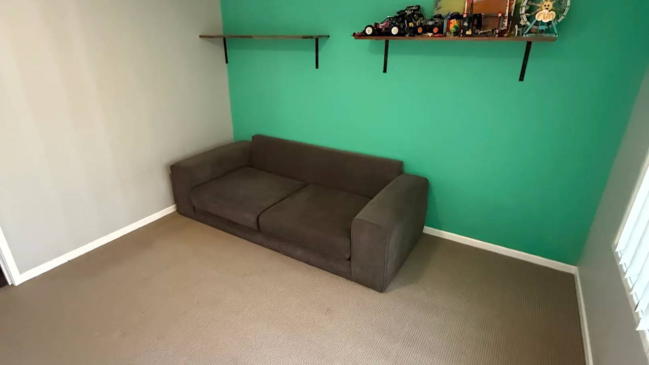 Room in a share house