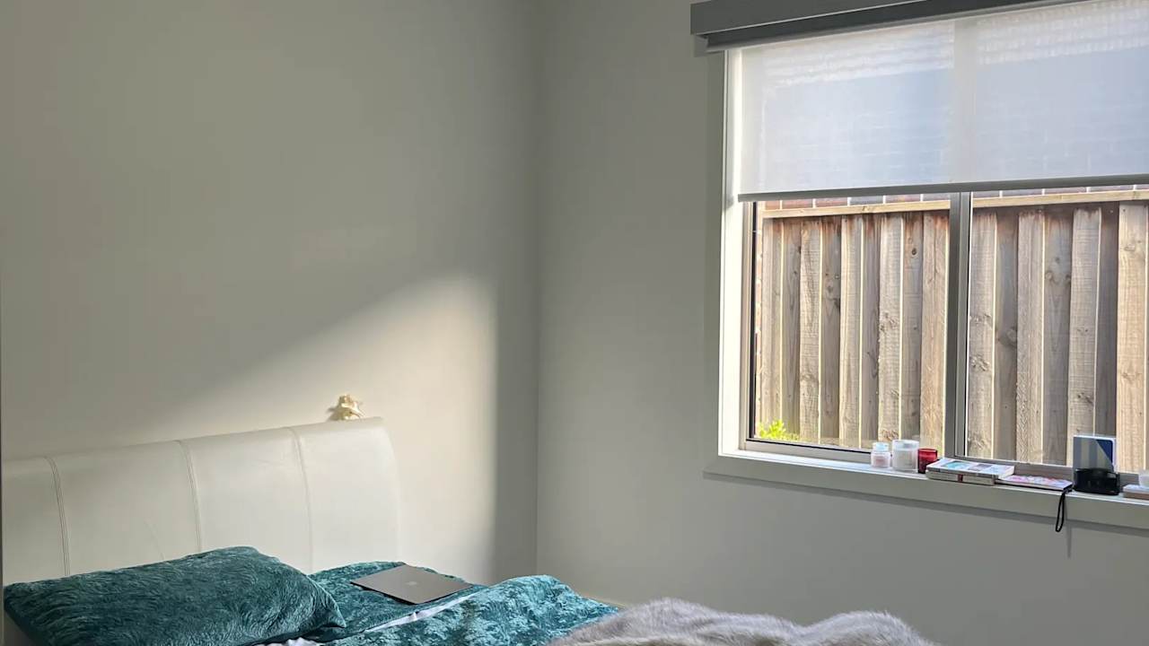 Room in a share house