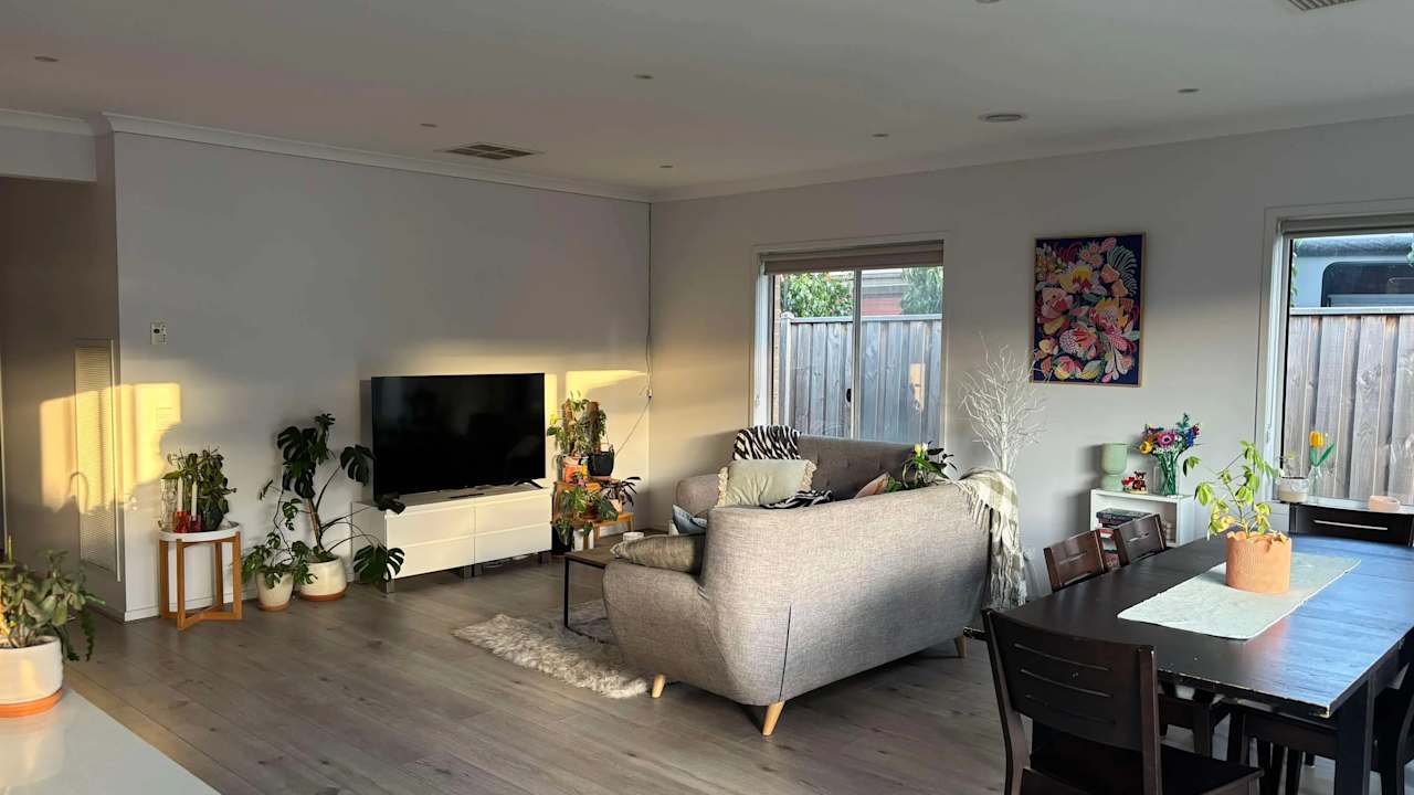 Unfurnished room in a share house