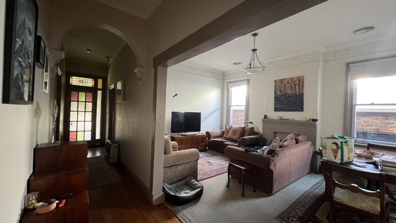 Room in a share house