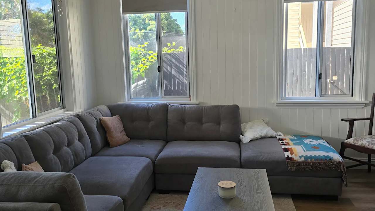 Room in a share house