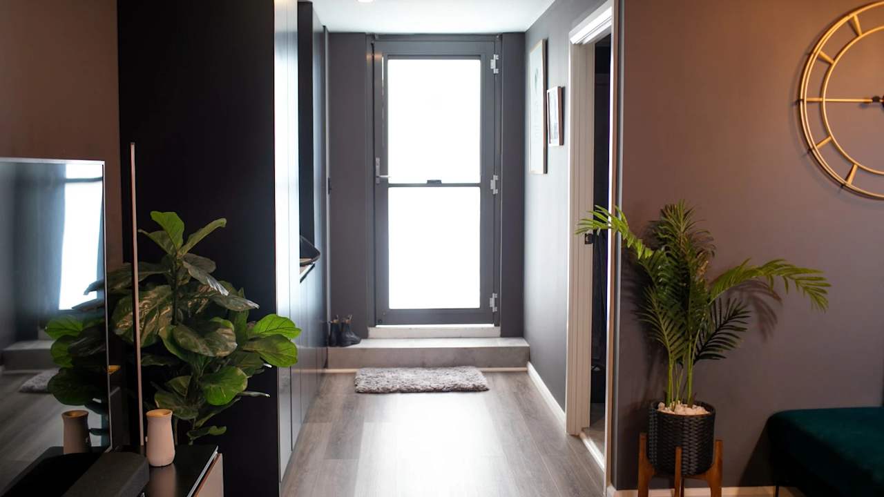 Furnished room studio flat for rent