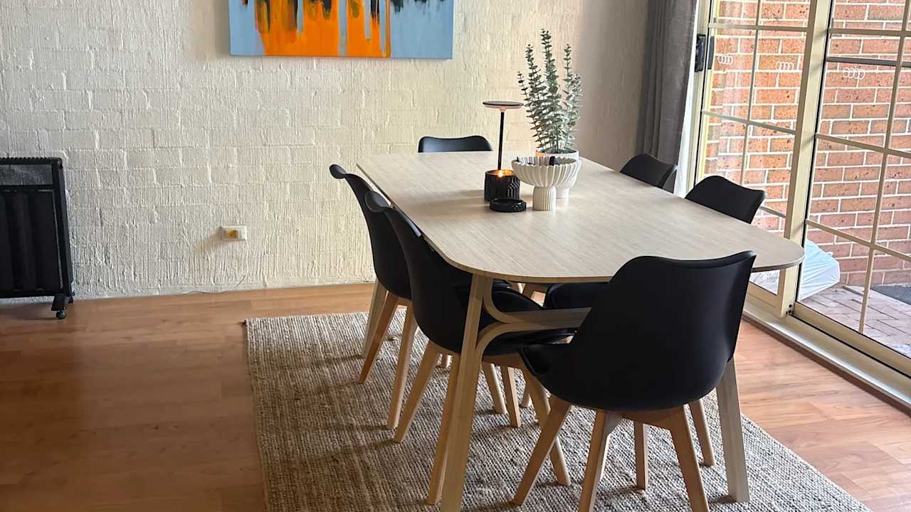 Unfurnished room in a flatshare
