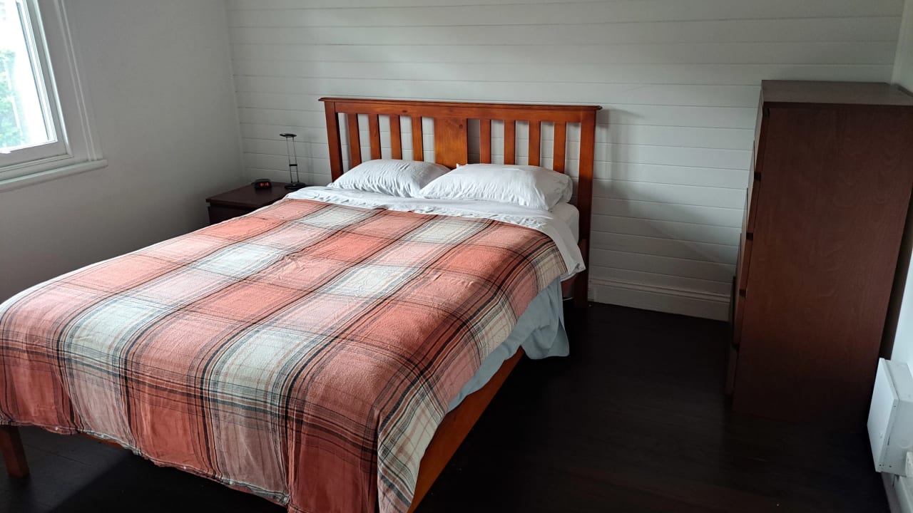 Room in a share house
