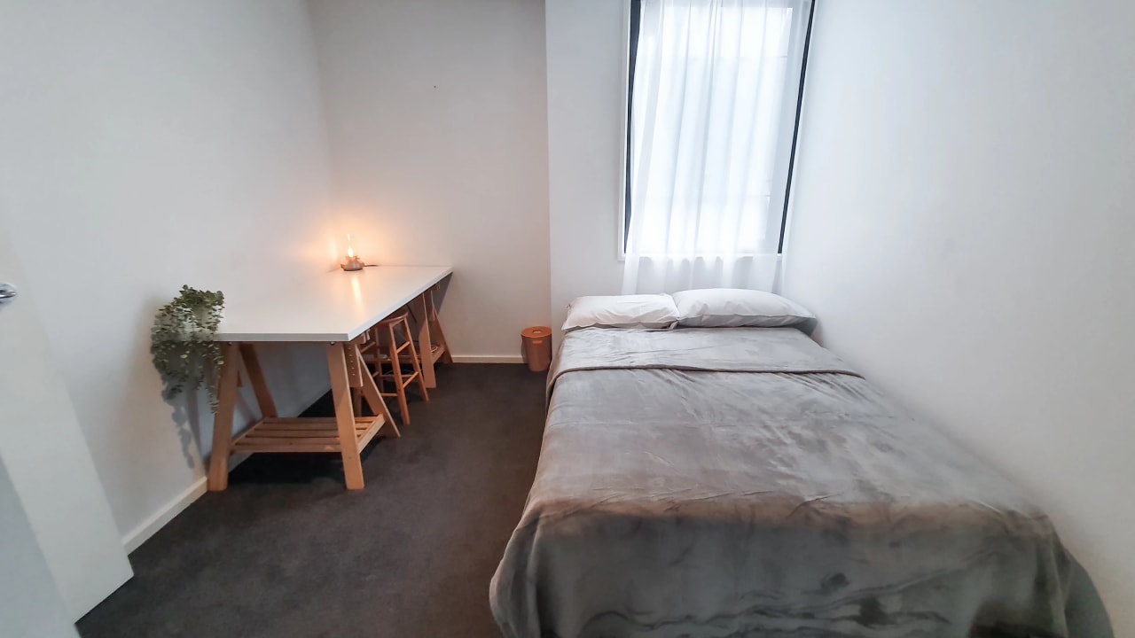 Furnished room in a flatshare