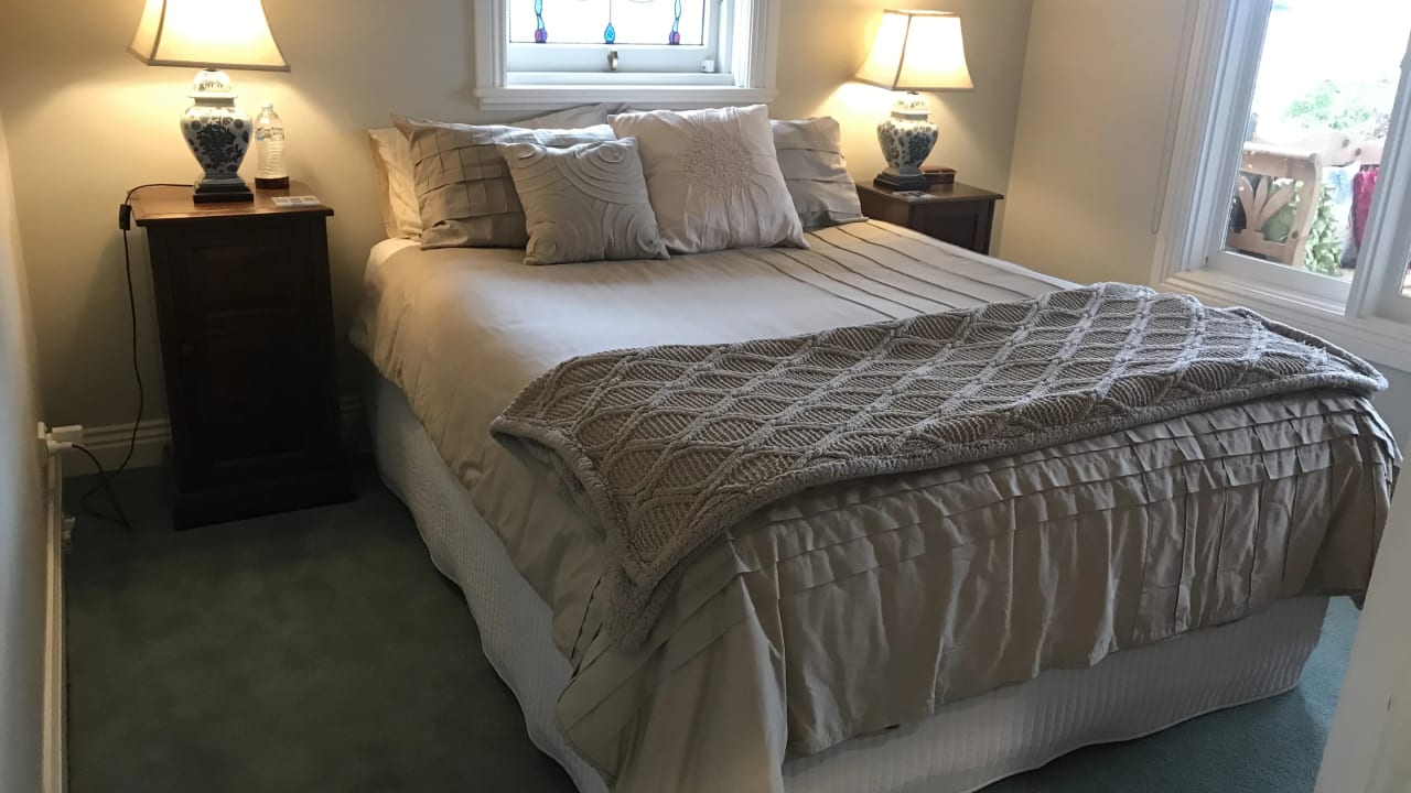Furnished room with own bathroom