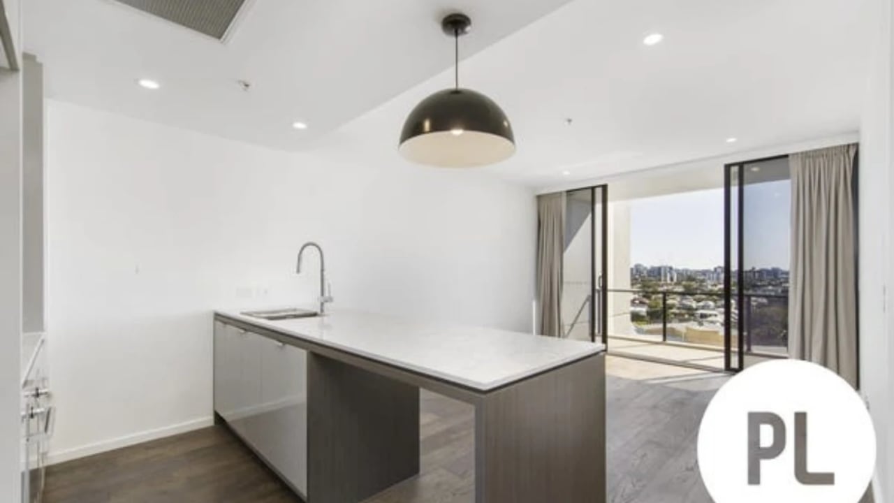 Unfurnished room with own bathroom