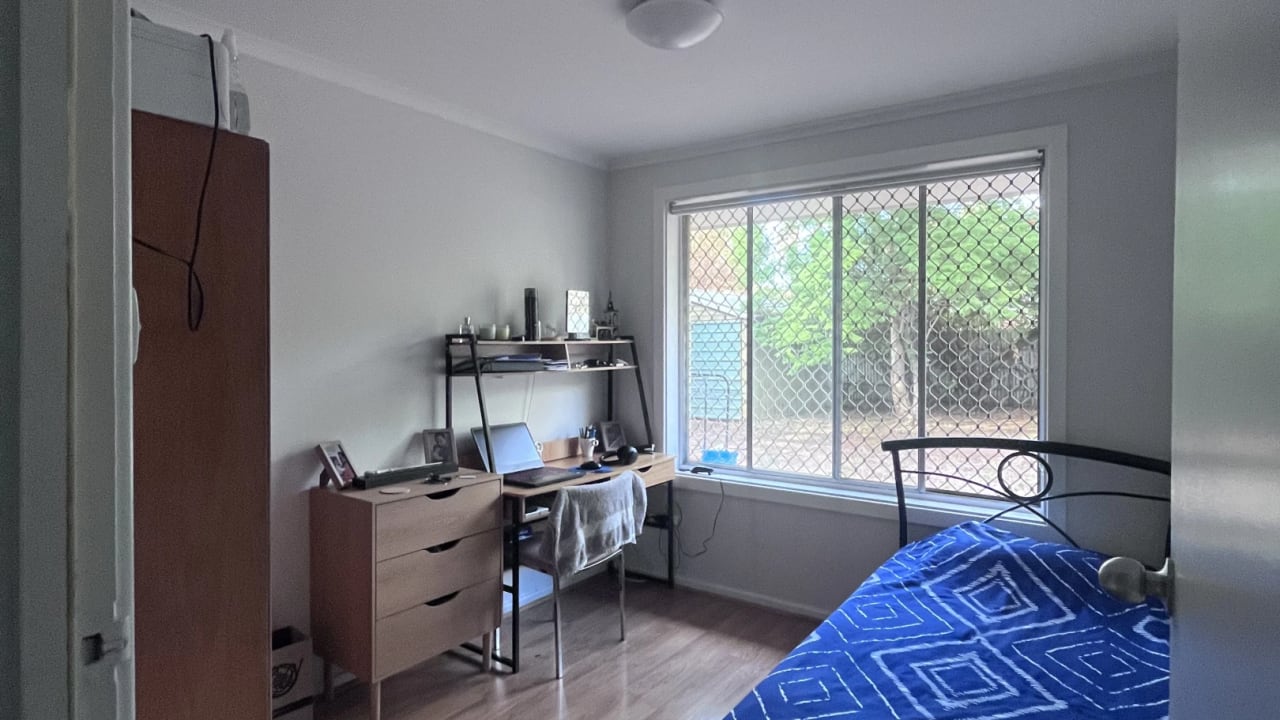 Room in a share house