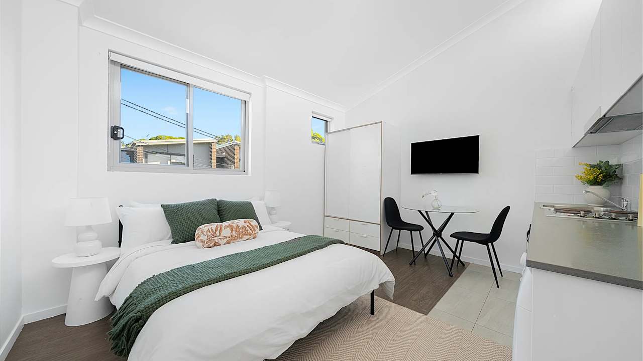 Room studio flat for rent