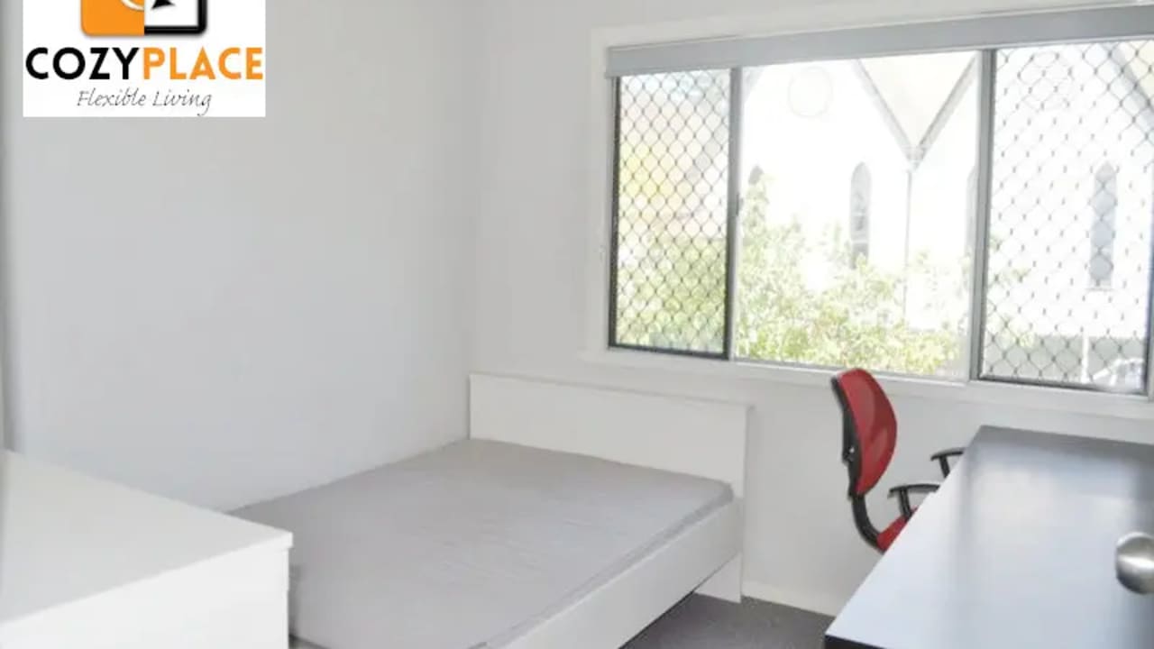 Furnished room in a share house