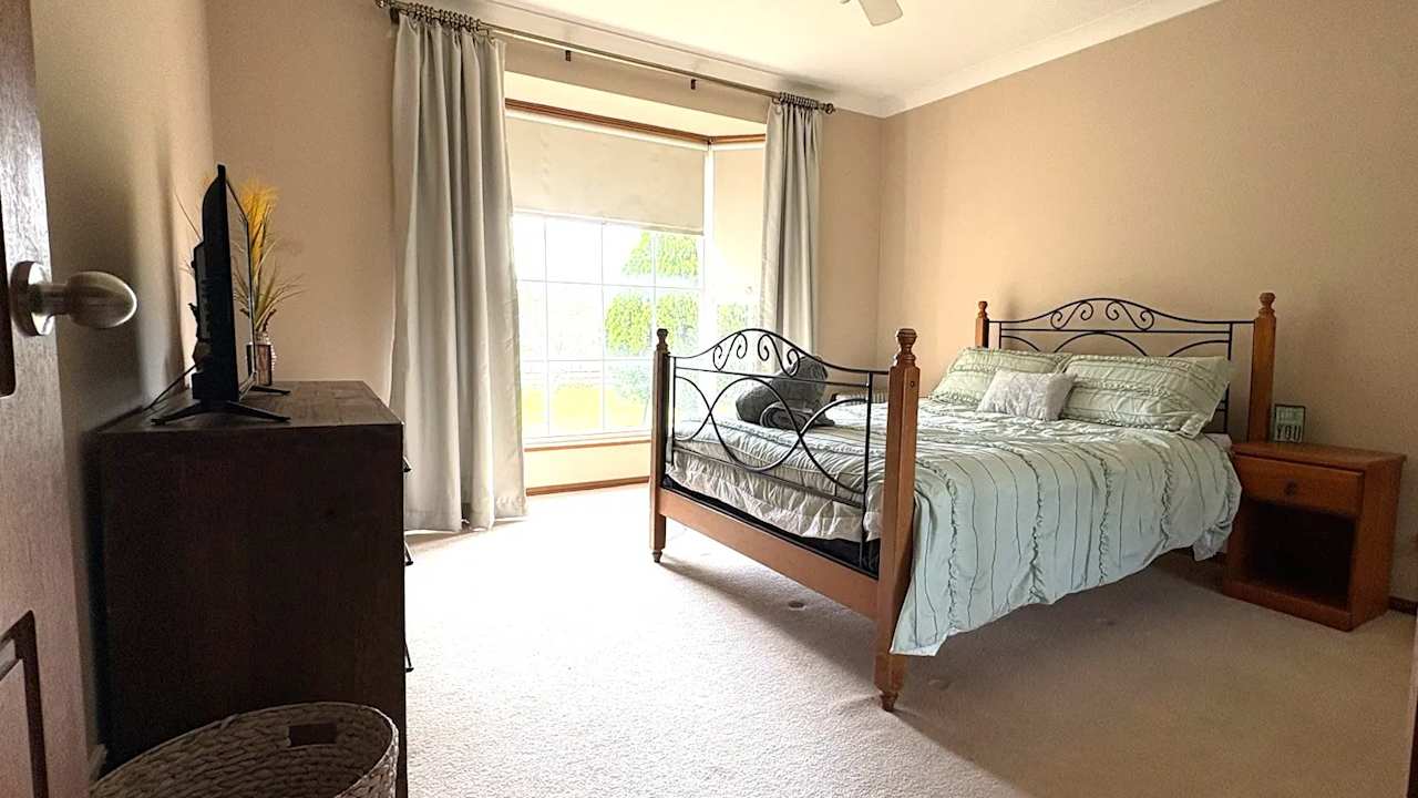 Whole property with 2 rooms for rent