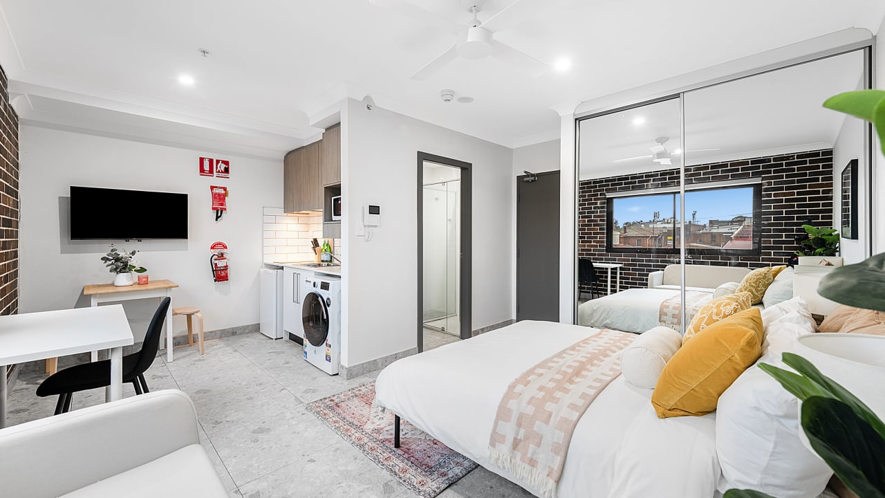 Room studio flat for rent