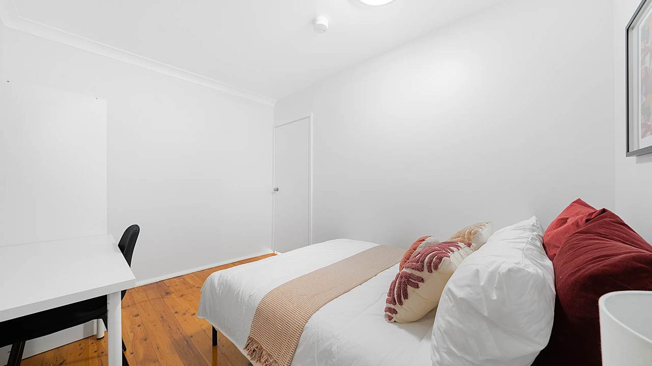 Room in a share house