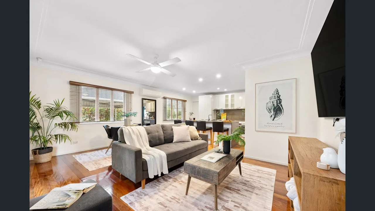 Furnished room in a share house