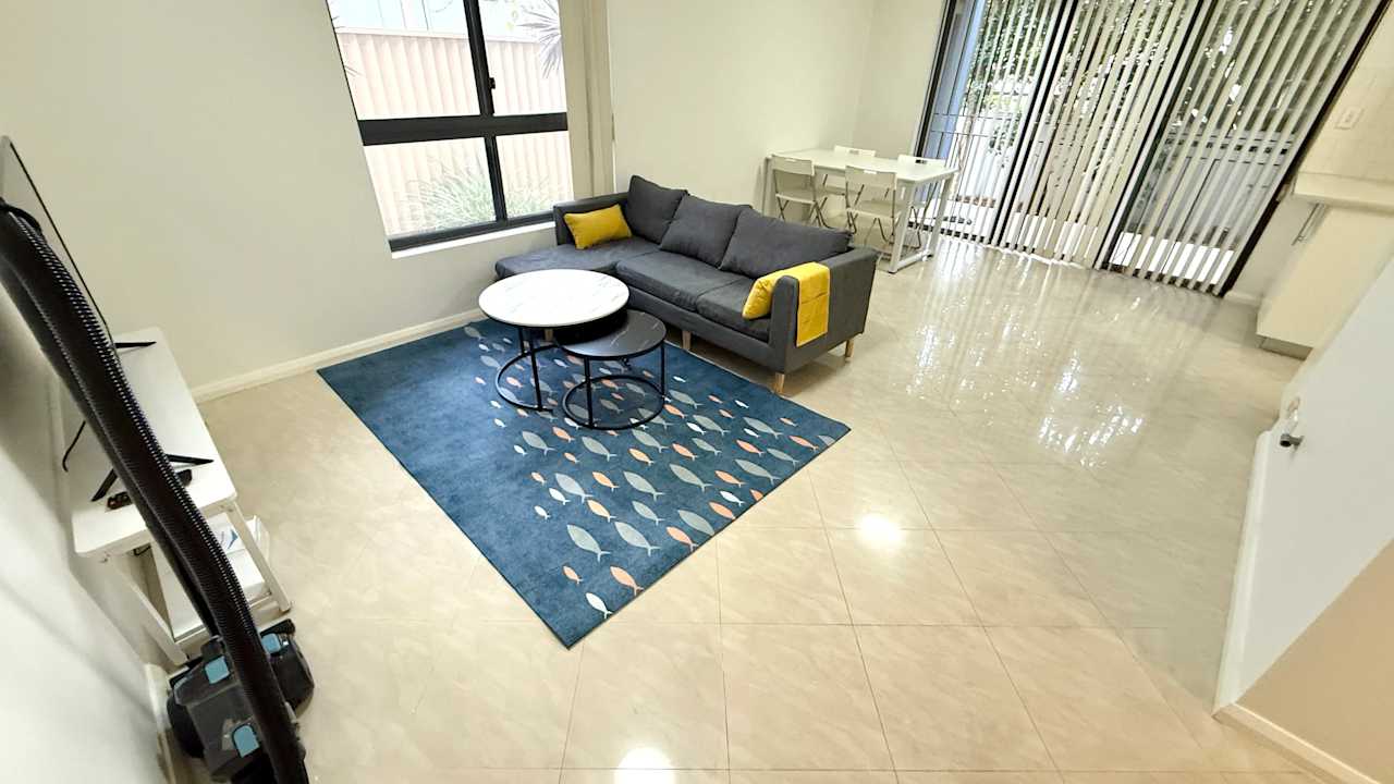 Whole property with 2 rooms for rent
