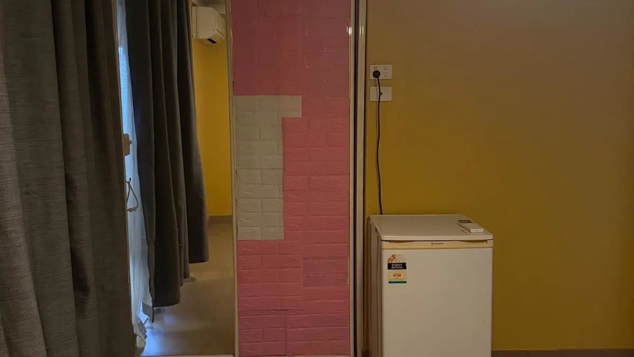 Unfurnished room in a share house