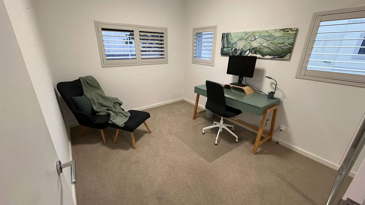 Whole property with 2 rooms for rent