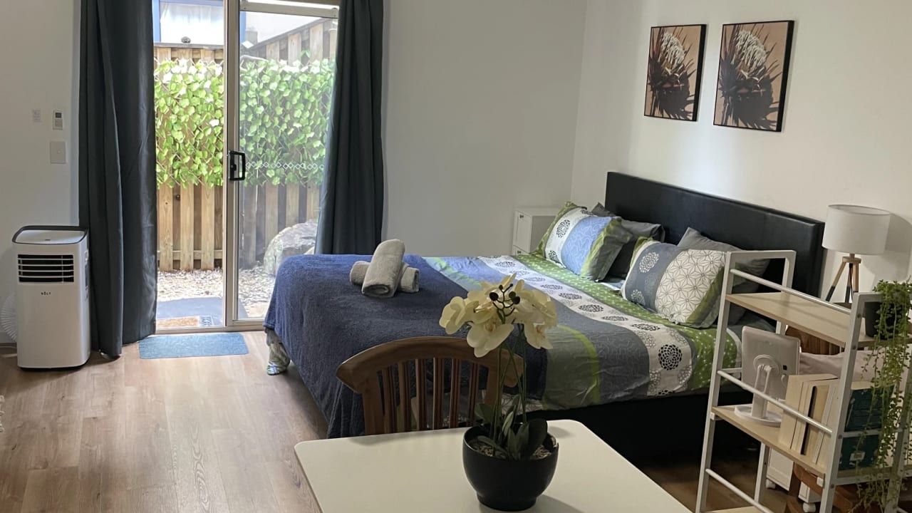 Furnished room studio flat for rent