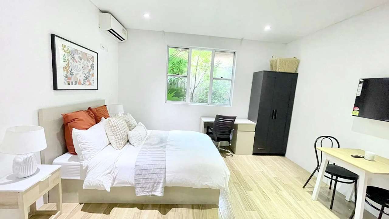 Room studio flat for rent