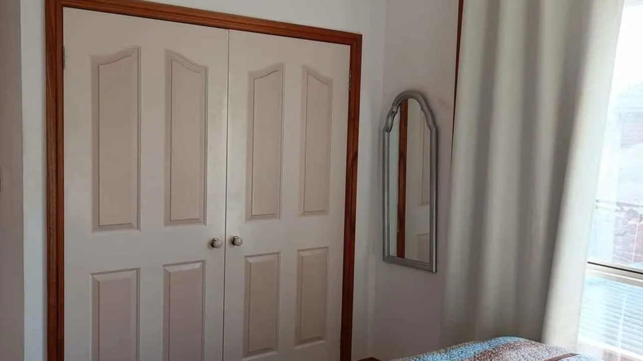 Room in a share house