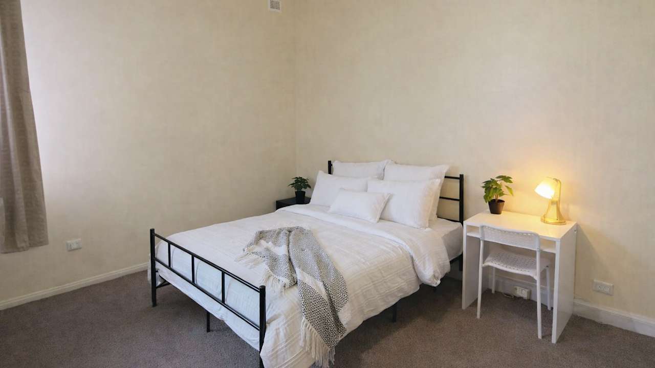 Whole property with 5 rooms for rent