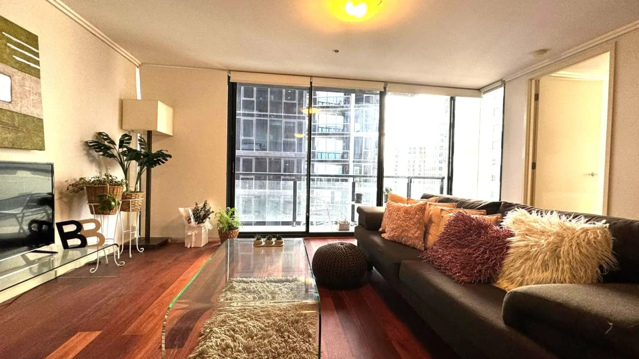 Furnished room in a flatshare