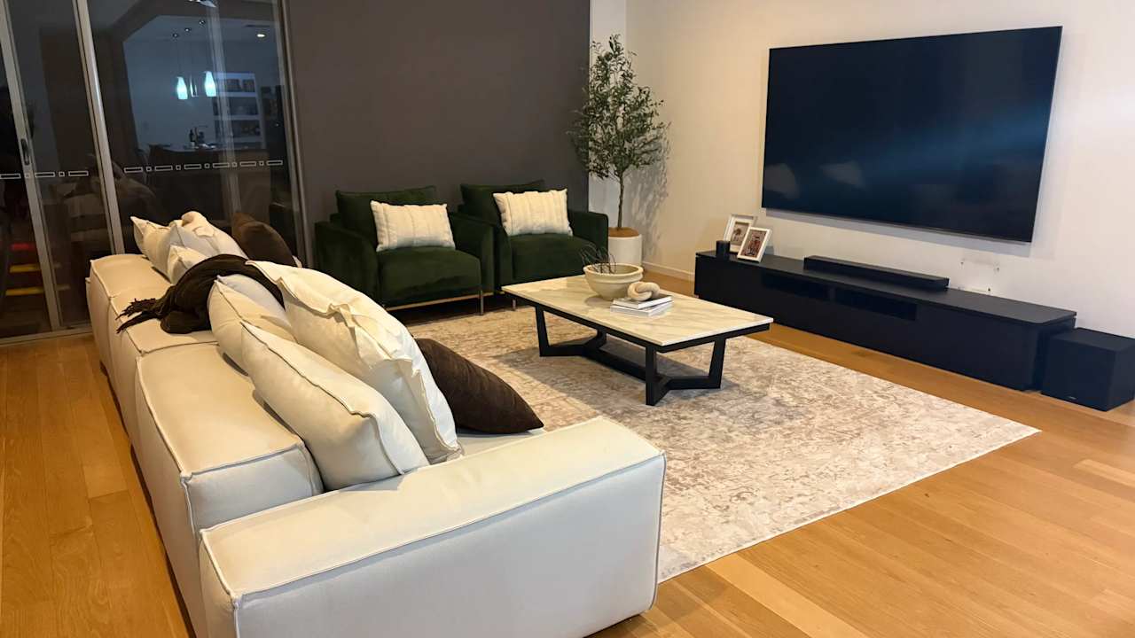 Furnished room with own bathroom