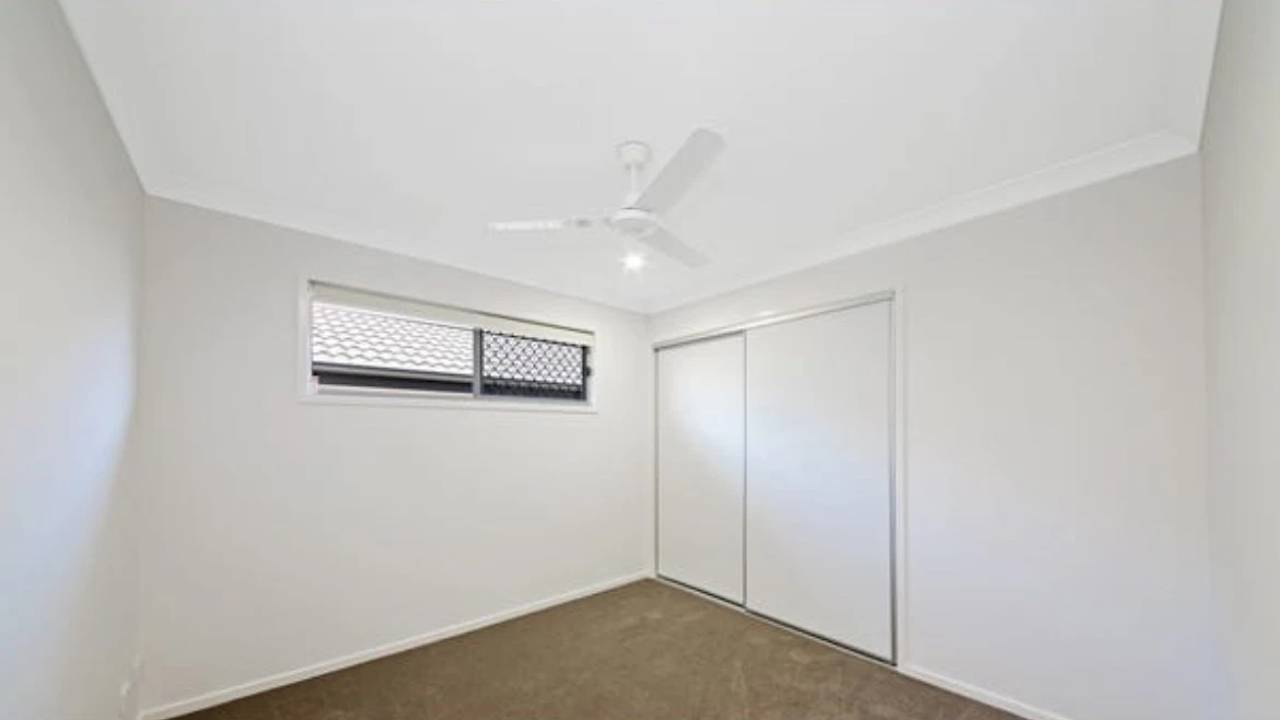 Unfurnished room in a share house