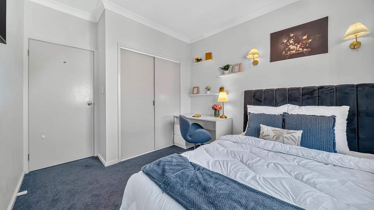 Furnished room in a share house