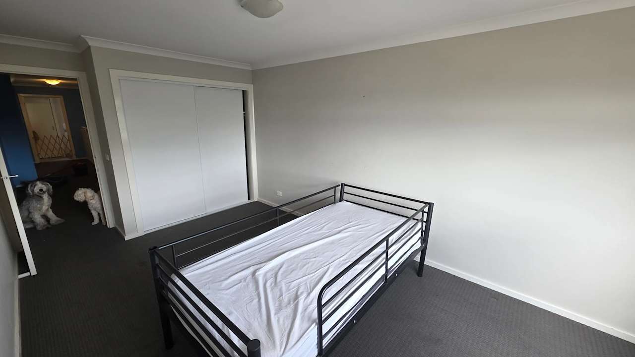 Unfurnished room in a share house