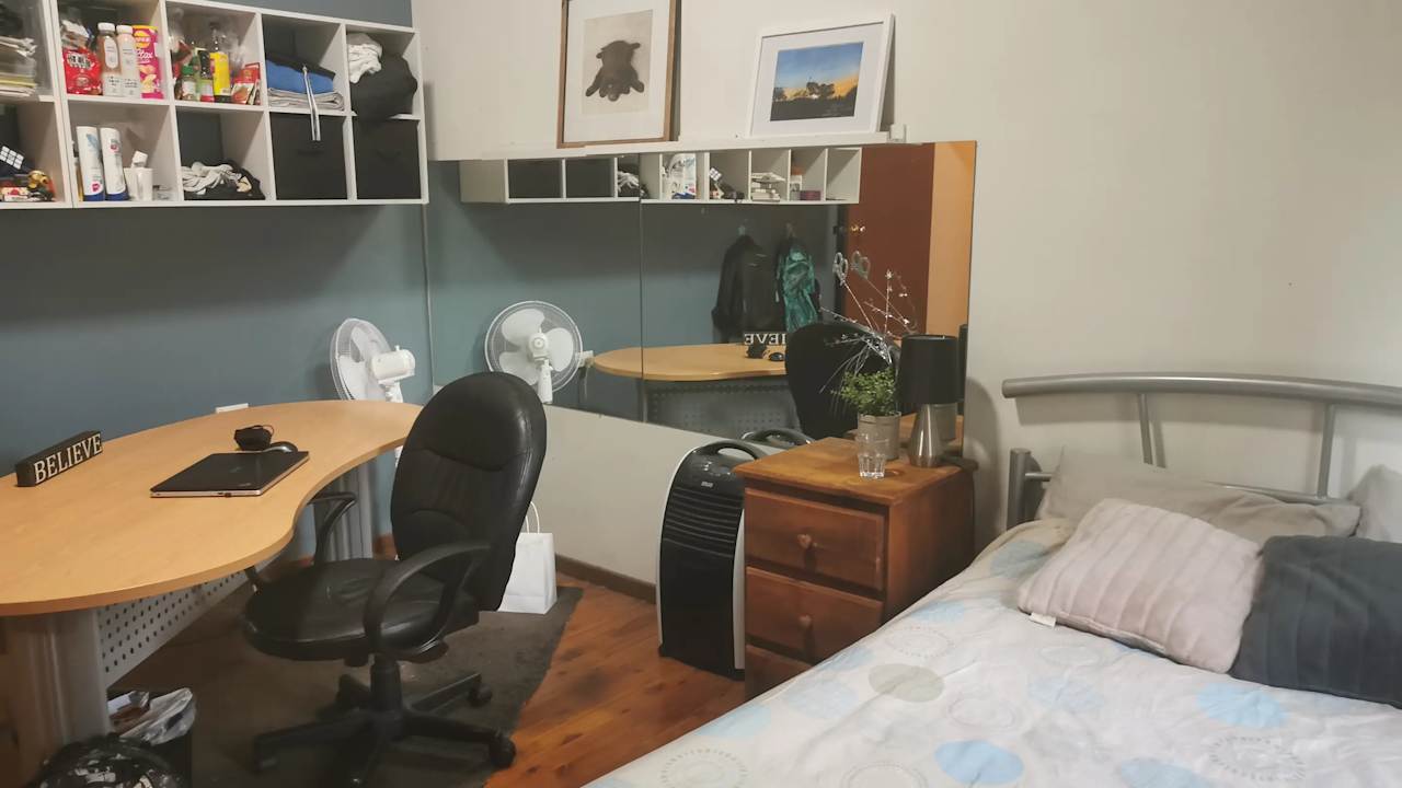 Furnished room in a share house