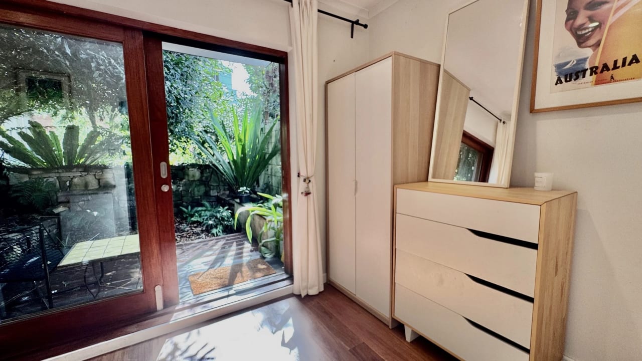 Furnished room in a share house
