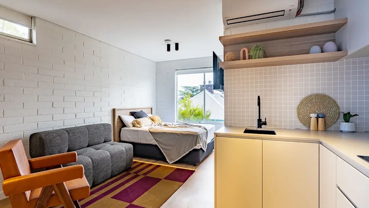 Furnished room studio flat for rent