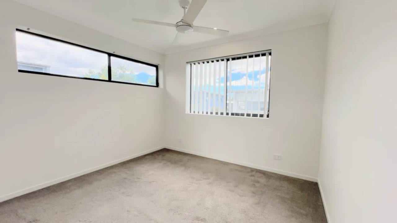 Unfurnished room with own bathroom