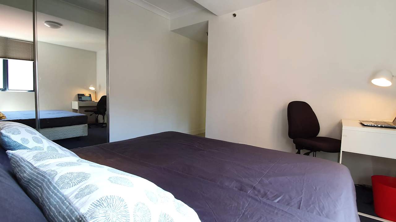 Furnished room with ensuite in a flatshare