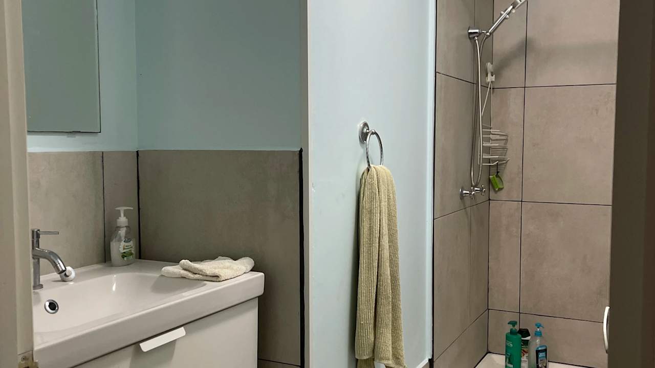 Furnished room with own bathroom