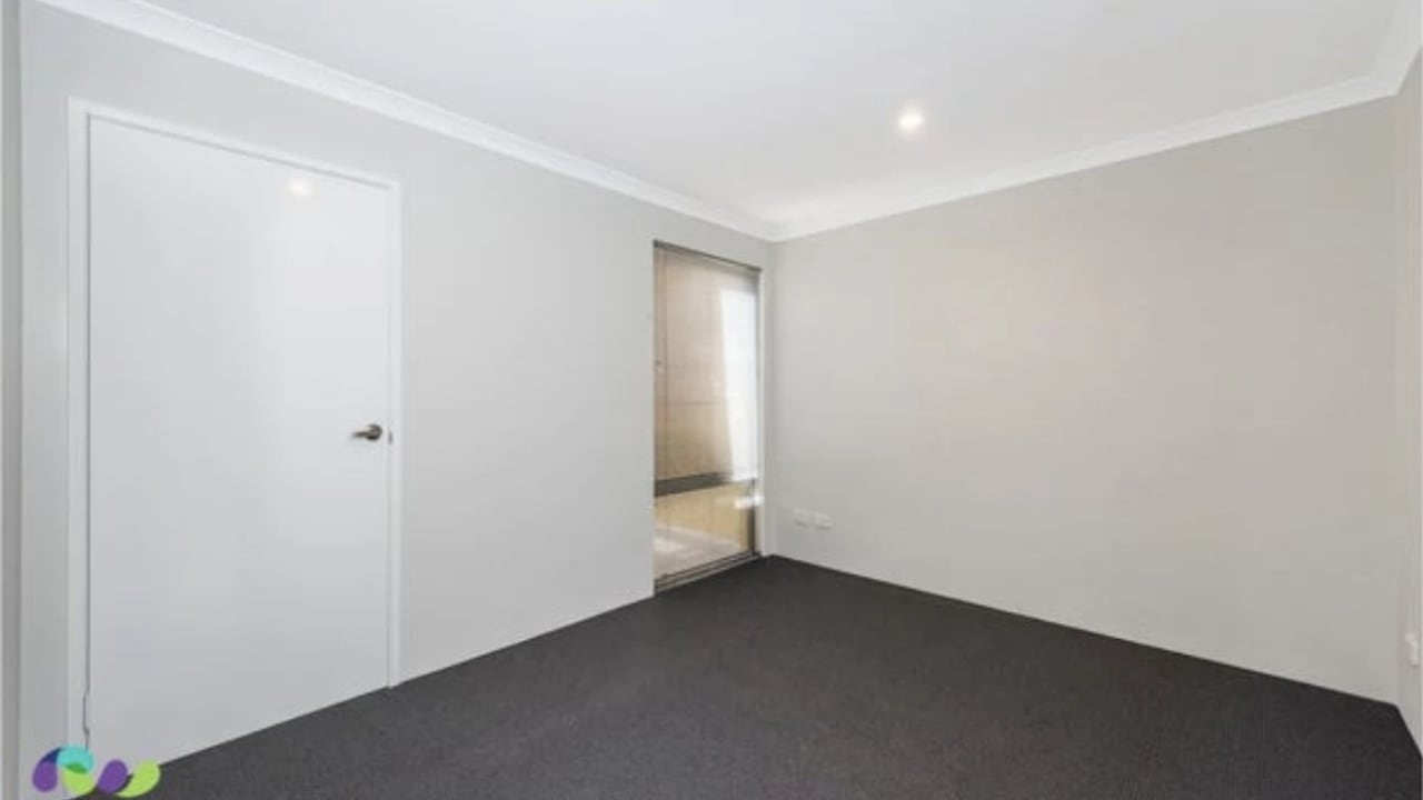 Unfurnished room in a share house