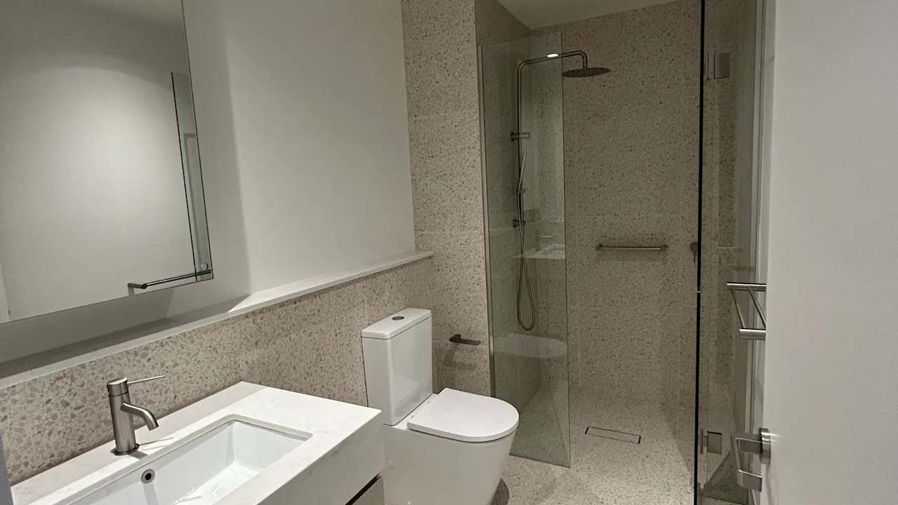 Unfurnished room in a flatshare