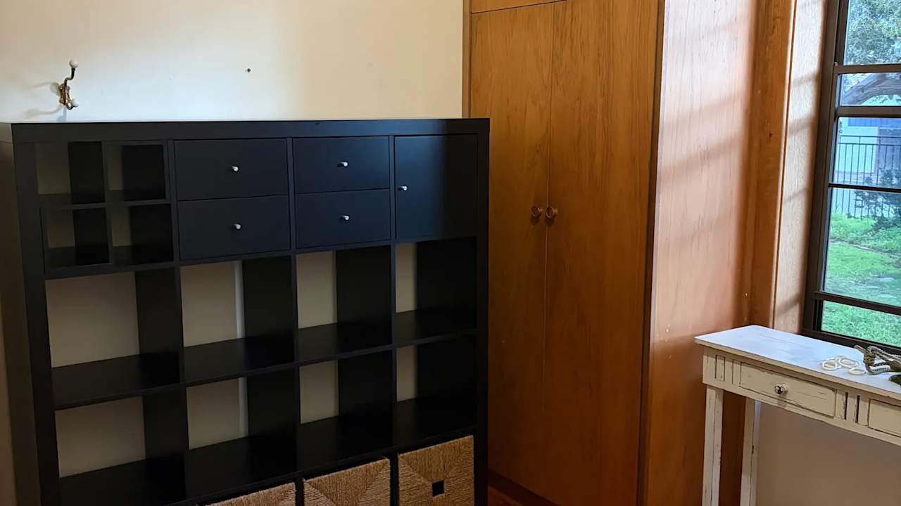 Room in a share house